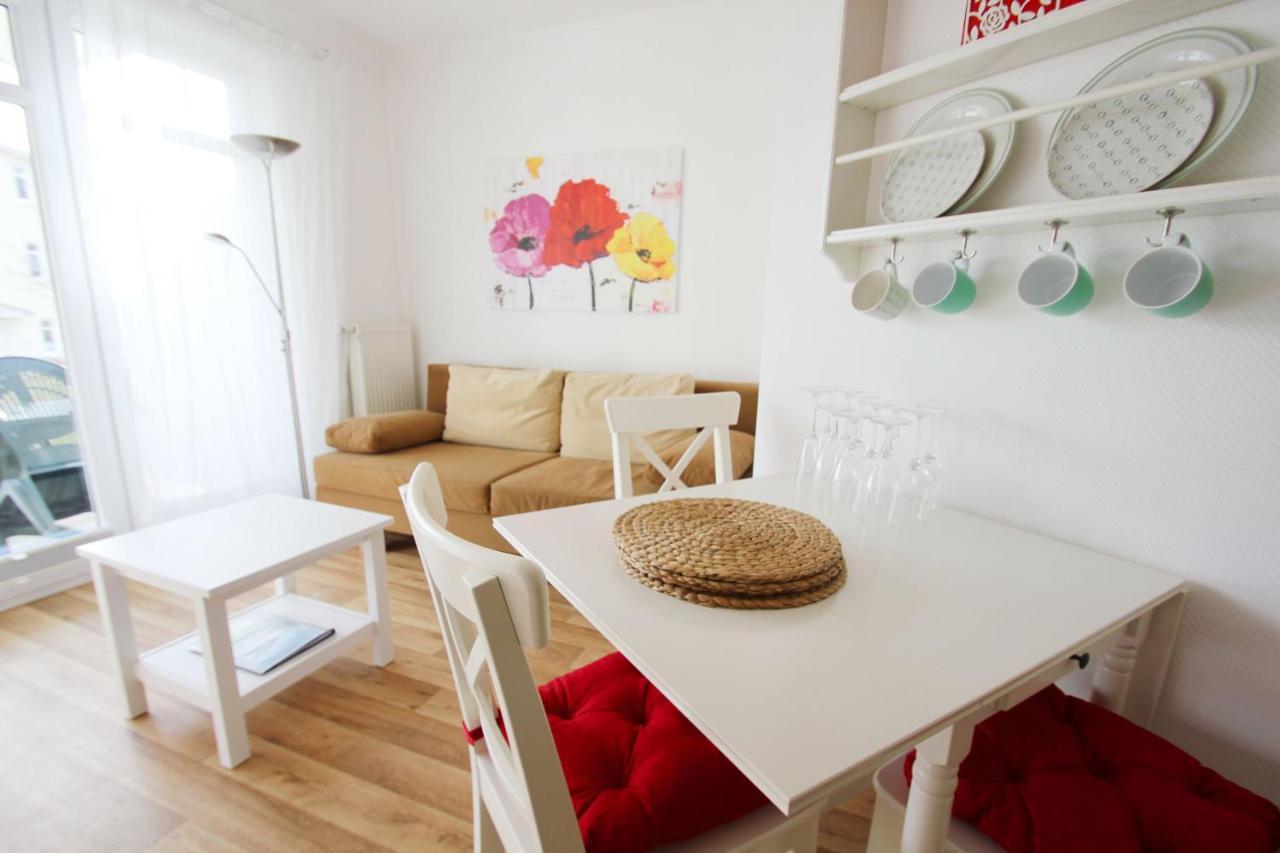 Terrasse, Gratis Nutzung Vom Ahoi Erlebnisbad Und Sauna In Sellin - Meeresblick Fewo 32 غورين المظهر الخارجي الصورة