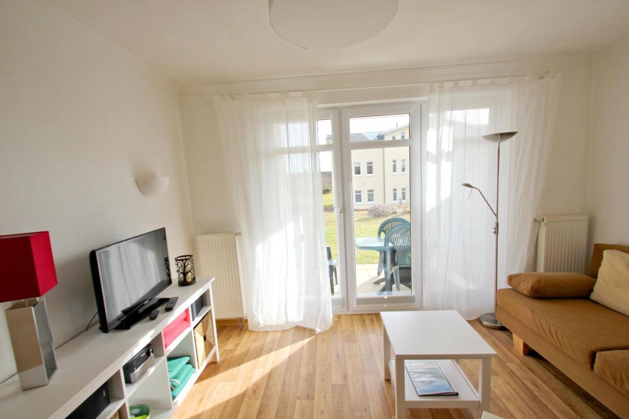 Terrasse, Gratis Nutzung Vom Ahoi Erlebnisbad Und Sauna In Sellin - Meeresblick Fewo 32 غورين المظهر الخارجي الصورة